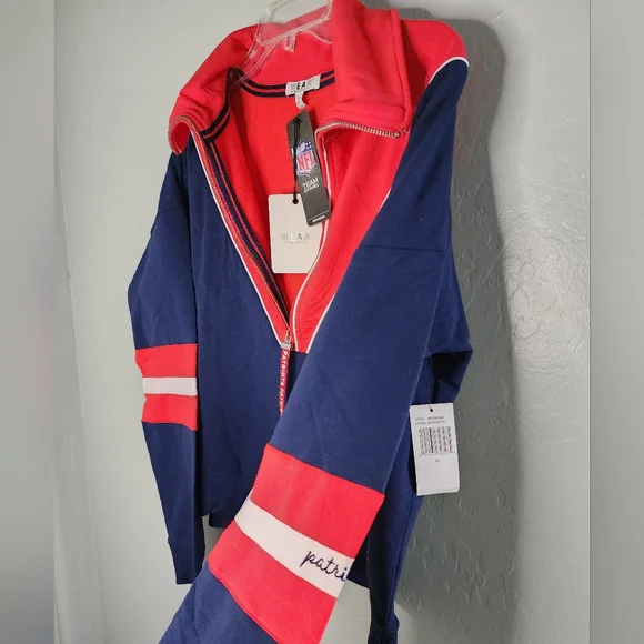 NEW! NFL Football New England Patriots Womens Half Zip Sweater XL New With Tags - Picture 3 of 11